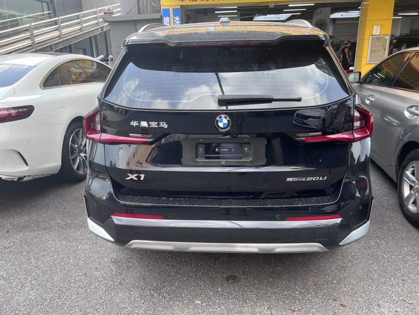 BMW X1 2023 car image #9