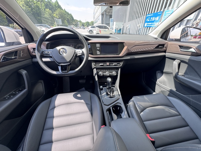 Volkswagen Tharu 2019 #6 Volkswagen Tharu 2019 car image #6