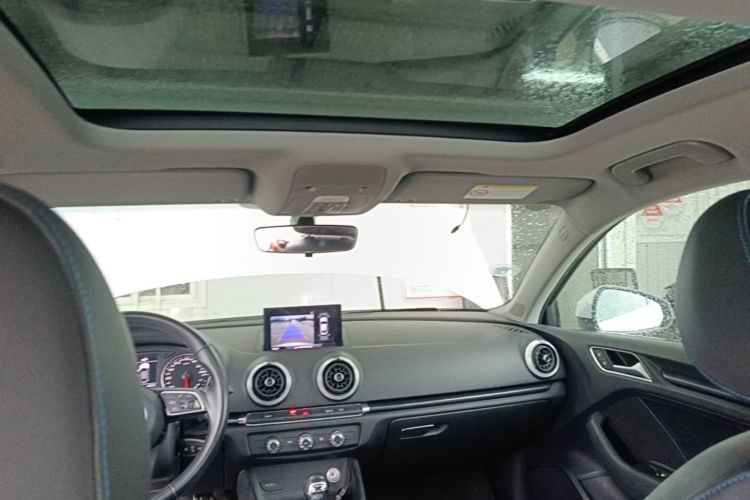 Audi A3 2018 car image #18