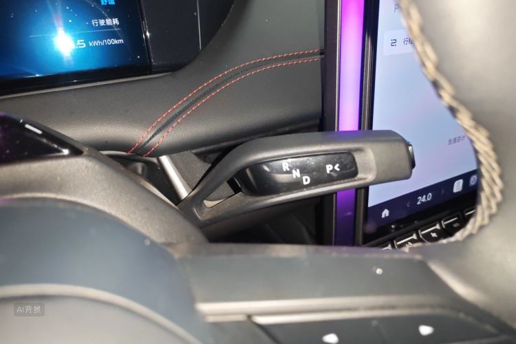 MI SU7 2024 car image #16