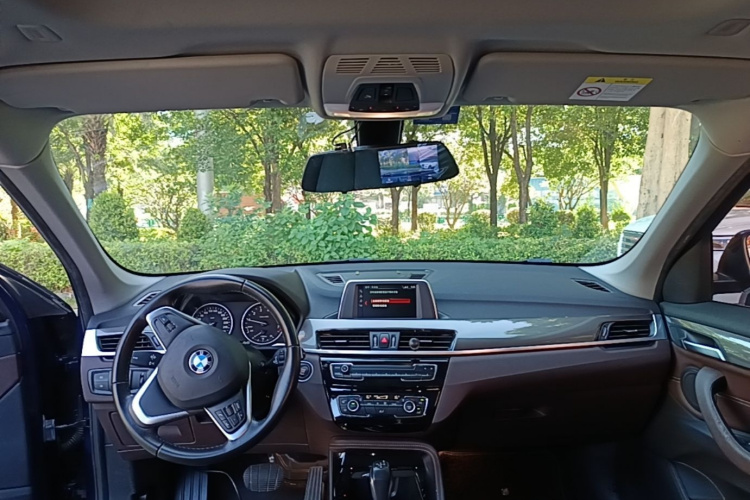 BMW X1 2018 car image #10