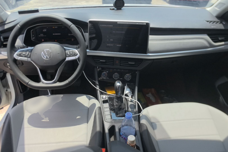 Volkswagen Bora 2025 car image #10
