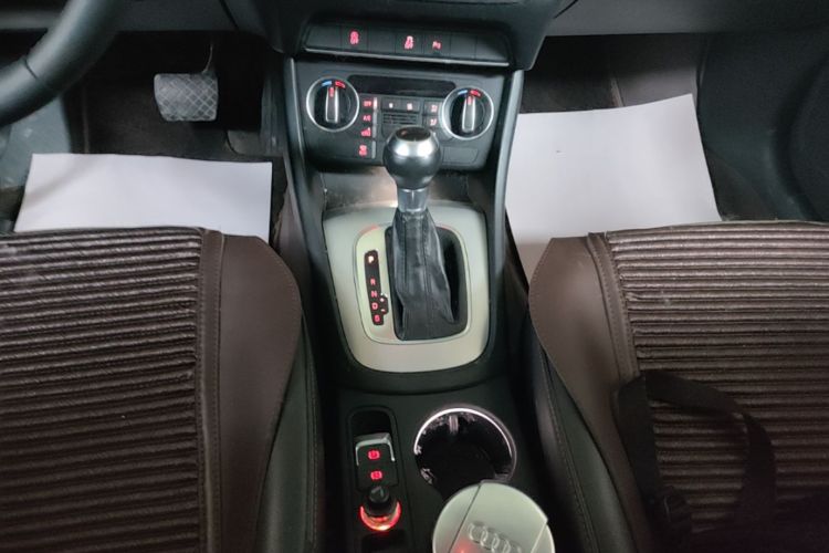 Audi Q3 2018 #14 Audi Q3 2018 car image #14