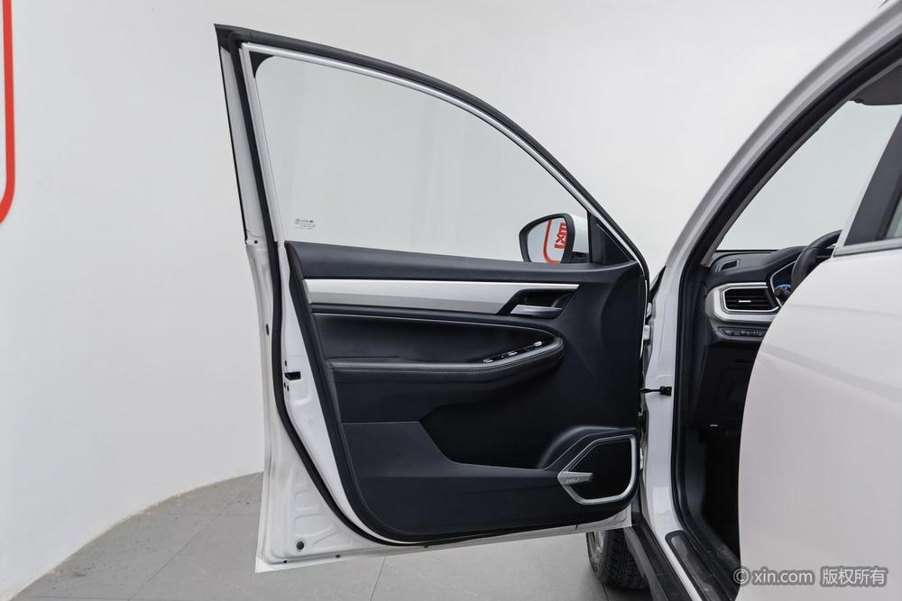 GEELY Vision X6 2020 car image #21