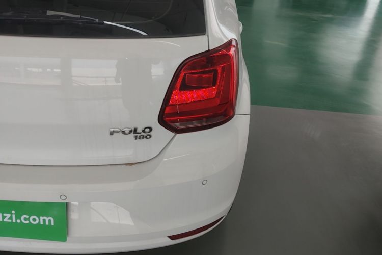 Volkswagen Polo 2019 car image #8