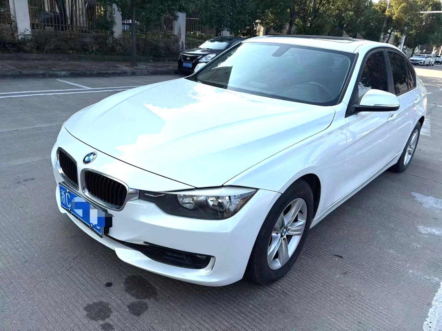 BMW 3 Series 2013 BMW 3 Series 2013 car image