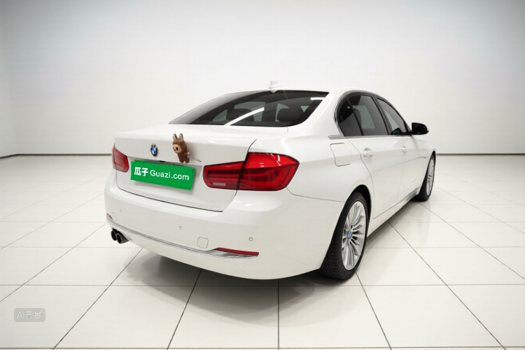 BMW 3 Series 2018 #7 BMW 3 Series 2018 car image #7