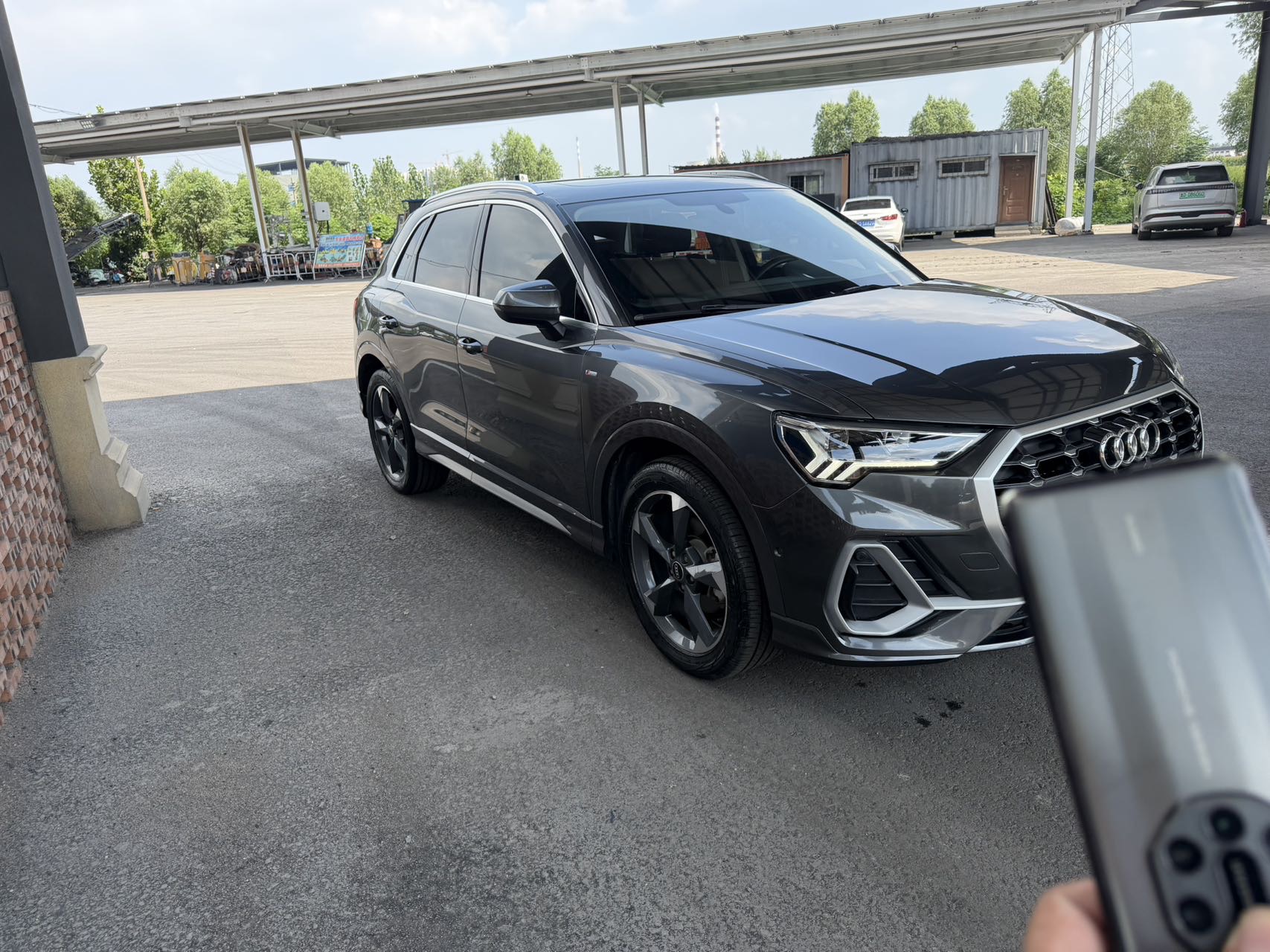 Audi Q3 2023 car image #3