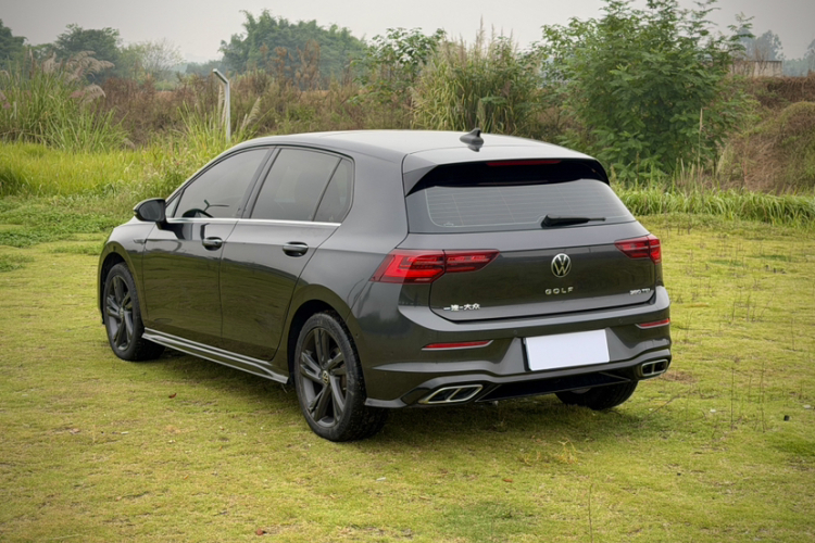 Volkswagen Golf 2021 #5 Volkswagen Golf 2021 صورة سيارة #5