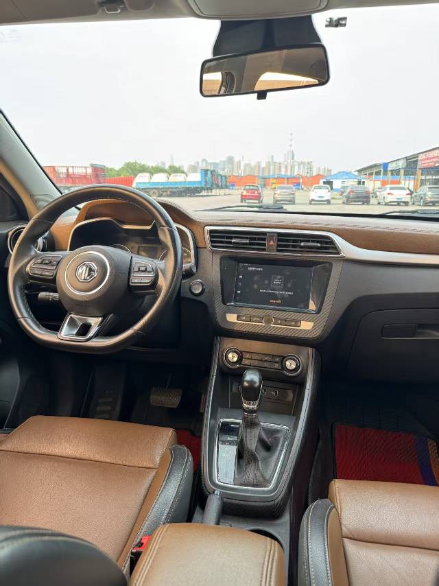 MG ZS 2017 #9 MG ZS 2017 car image #9