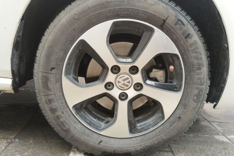 Volkswagen Polo 2016 car image #9