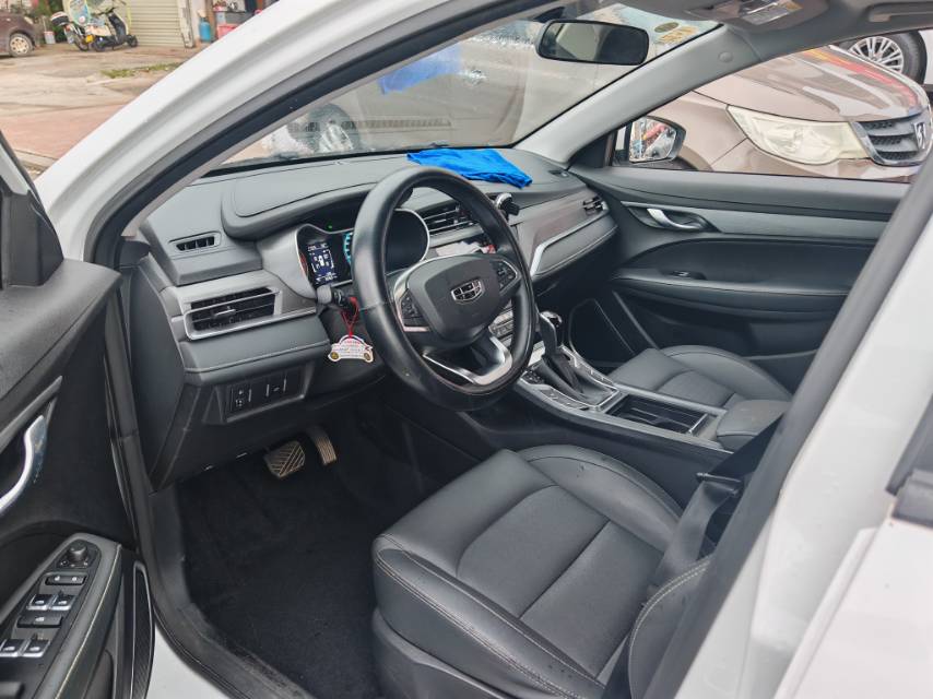 GEELY Emgrand 2021 #5 GEELY Emgrand 2021 car image #5