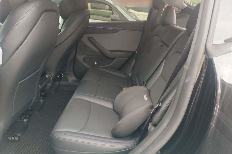 Tesla Model Y 2025 #19 Tesla Model Y 2025 immagine di auto #19