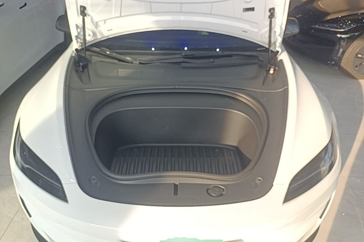 Tesla Model 3 2024 #20 Tesla Model 3 2024 car image #20