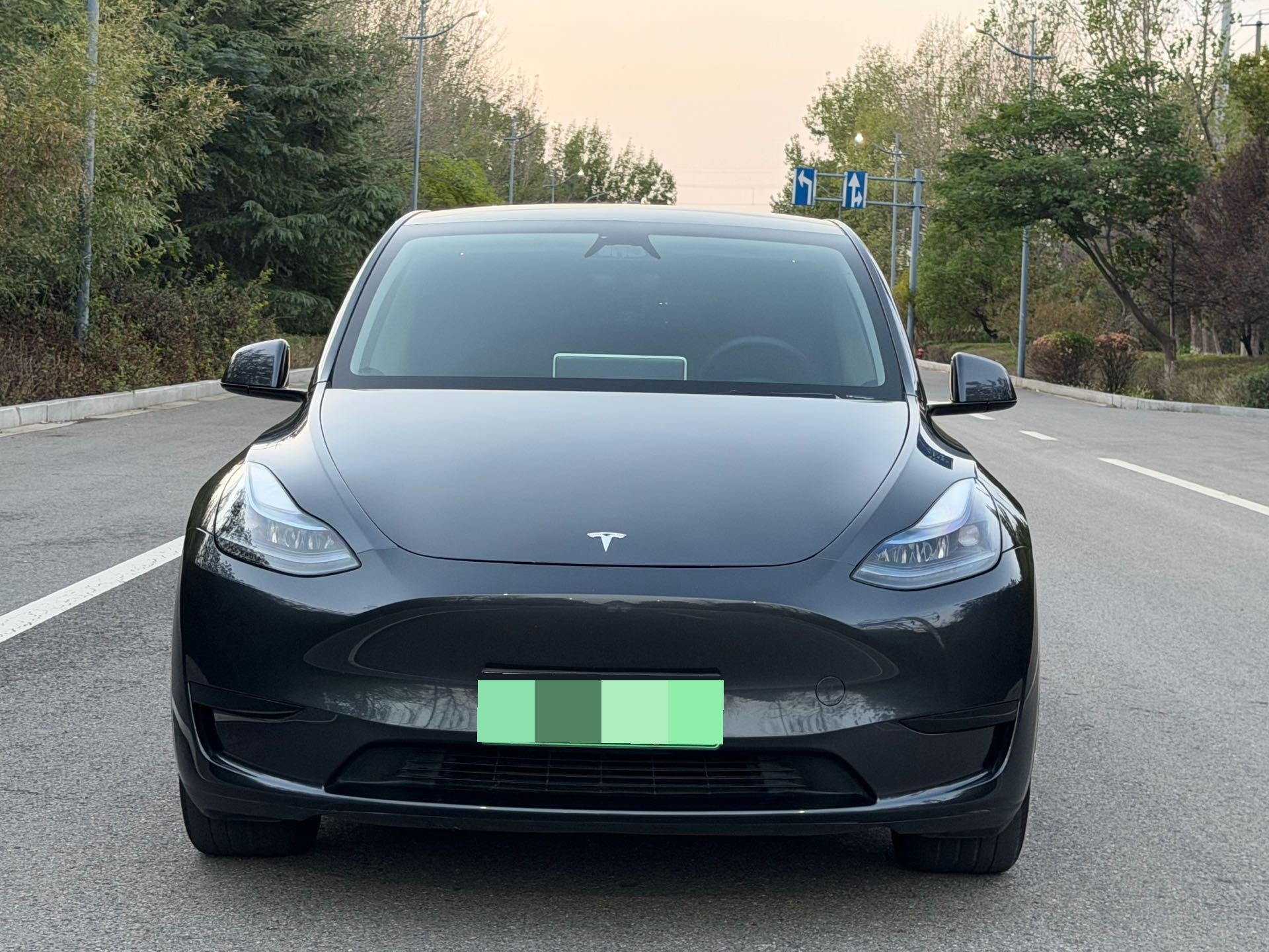 Tesla Model Y 2024 #2 Tesla Model Y 2024 car image #2