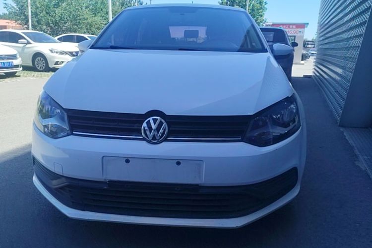 Volkswagen Polo 2019 car image #3