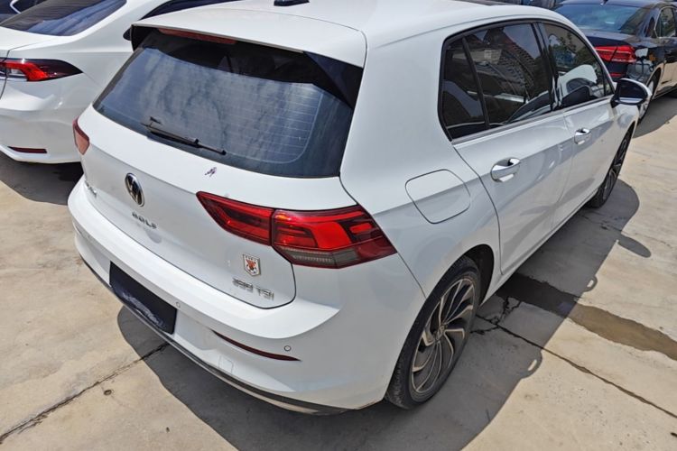 Volkswagen Golf 2020 car image #5