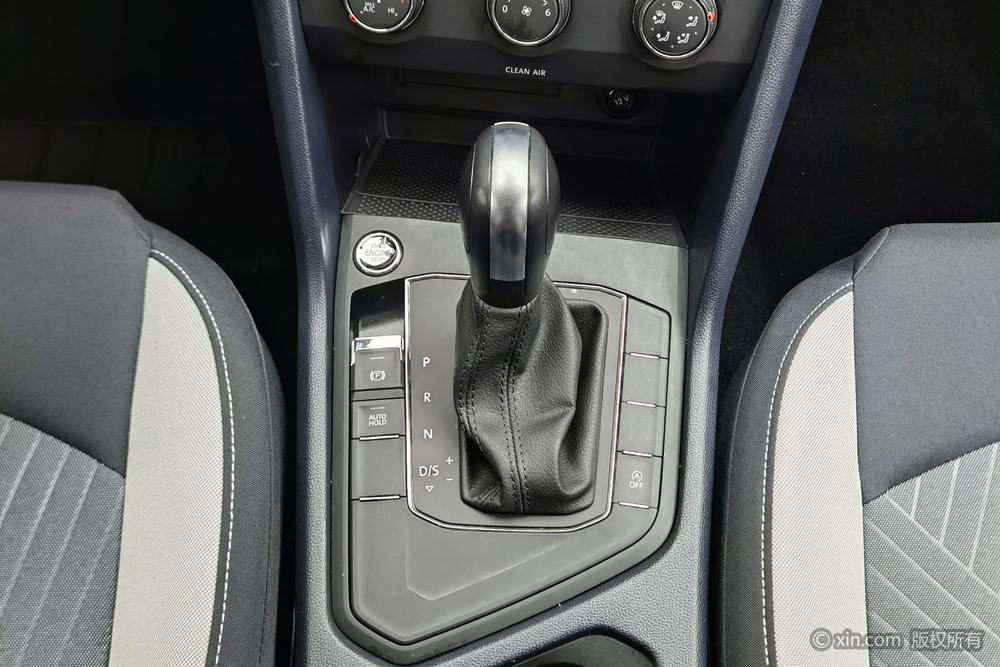 Volkswagen Tharu 2024 car image #16