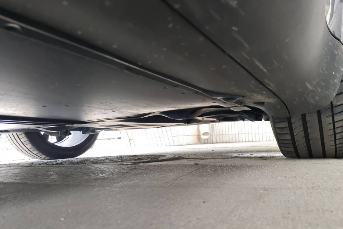 Tesla Model Y 2024 car image #18