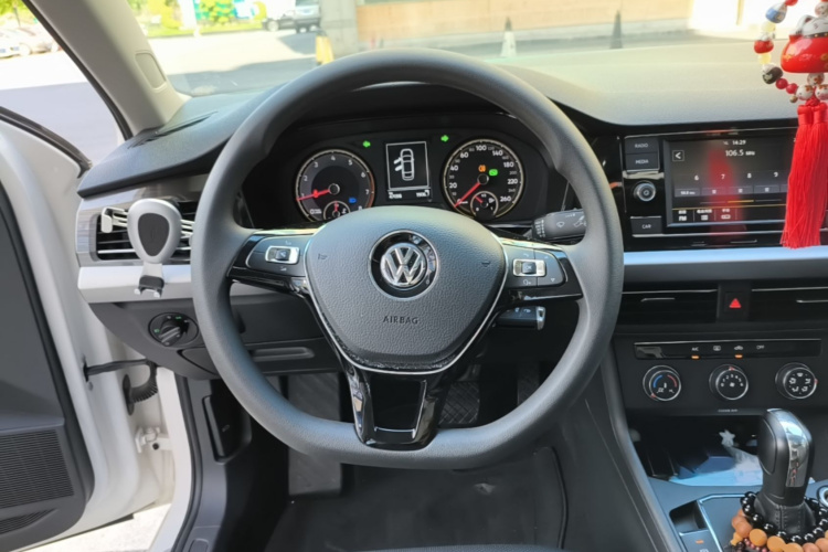 Volkswagen Lavida 2019 #15 Volkswagen Lavida 2019 car image #15