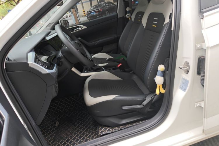 Volkswagen Polo 2021 car image #15