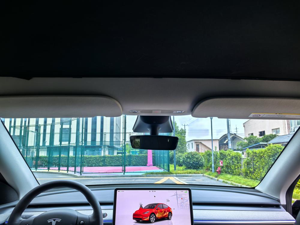 Tesla Model Y 2023 #11 Tesla Model Y 2023 car image #11