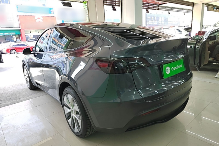 Tesla Model Y 2022 #5 Tesla Model Y 2022 car image #5