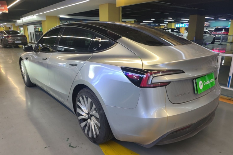 Tesla Model 3 2024 immagine di auto #5