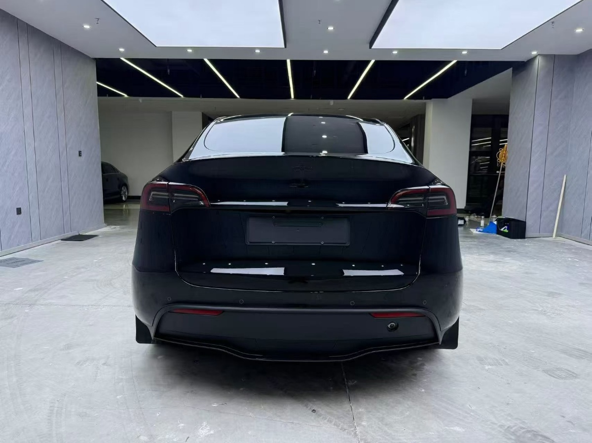 Tesla Model Y 2023 #8 Tesla Model Y 2023 car image #8