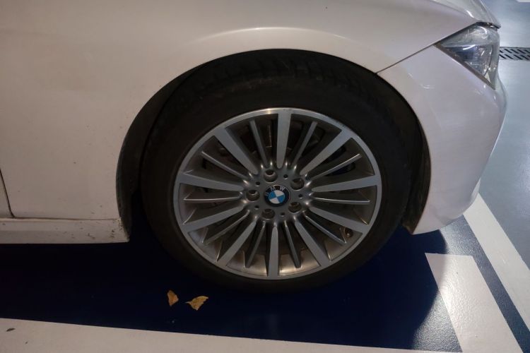BMW 3 Series 2018 #9 BMW 3 Series 2018 car image #9