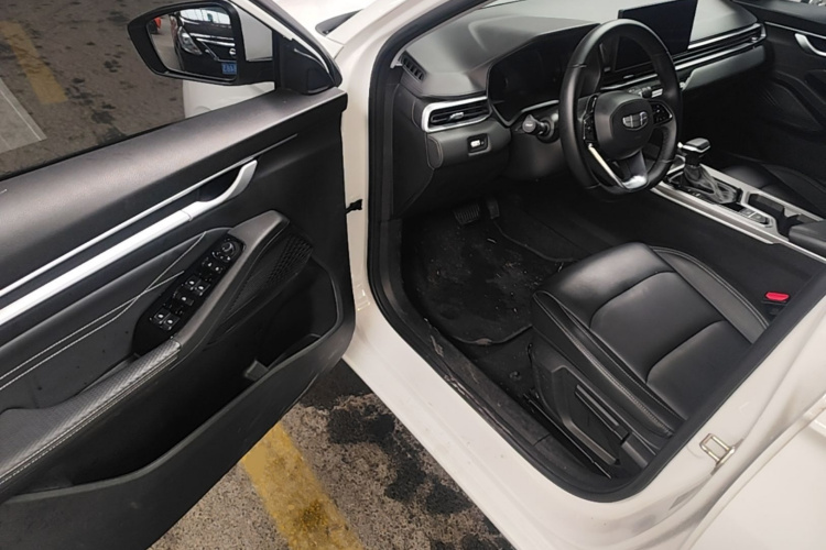 GEELY Emgrand 2024 car image #16