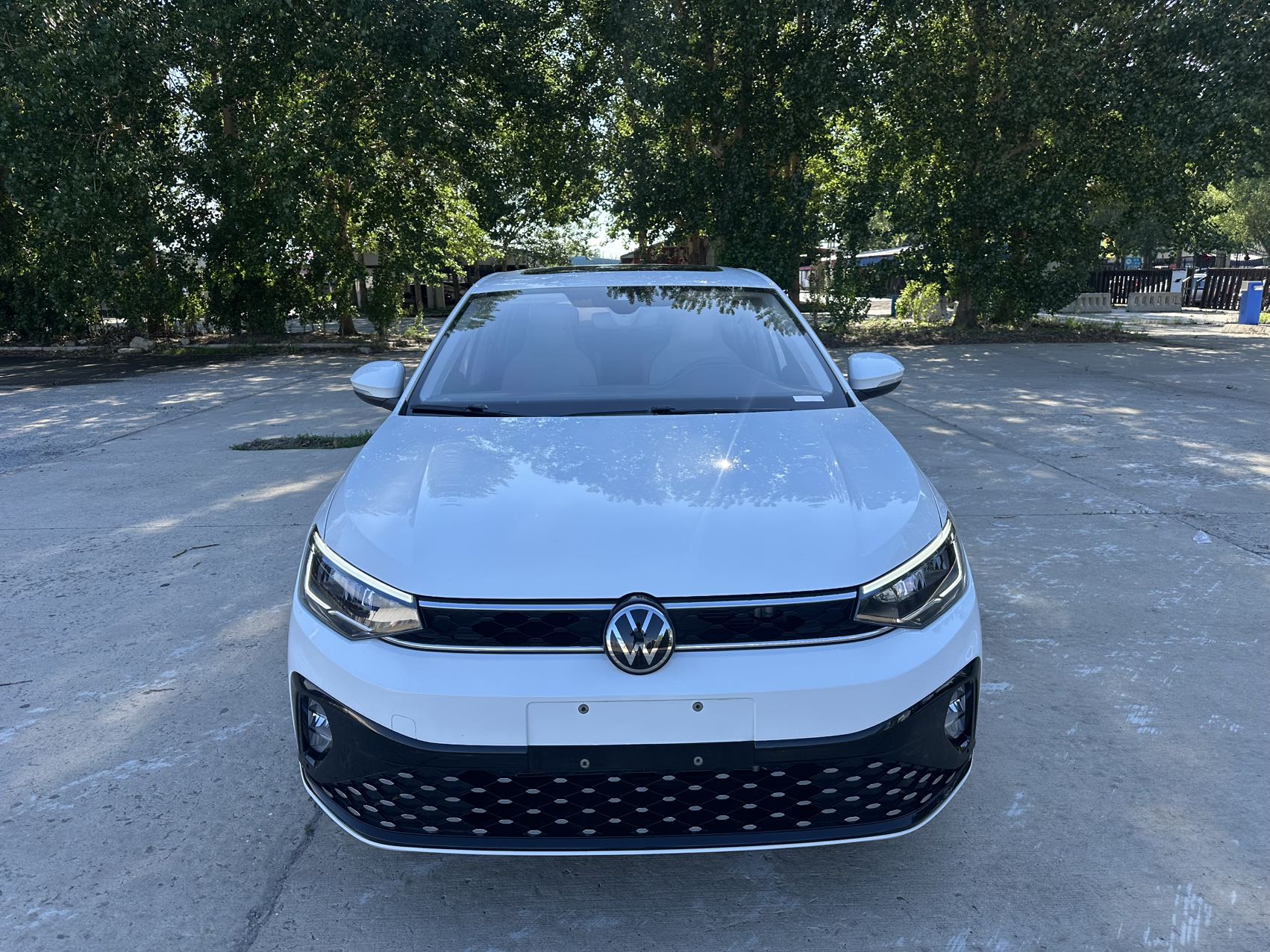 Volkswagen Lavida 2023 #2 Volkswagen Lavida 2023 صورة سيارة #2