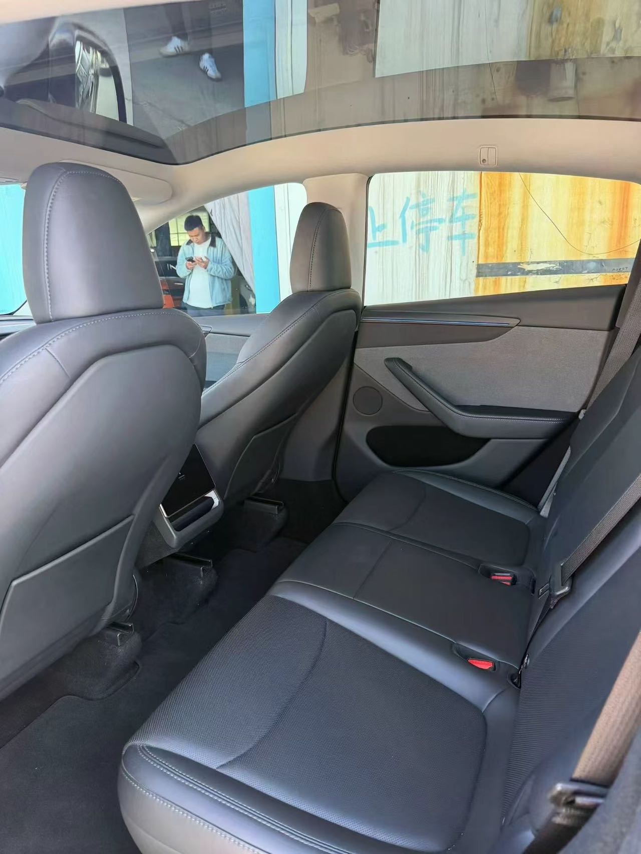 Tesla Model Y 2025 car image #8