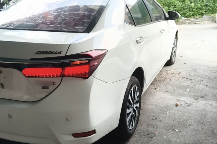 Toyota Corolla 2017 #8 Toyota Corolla 2017 car image #8