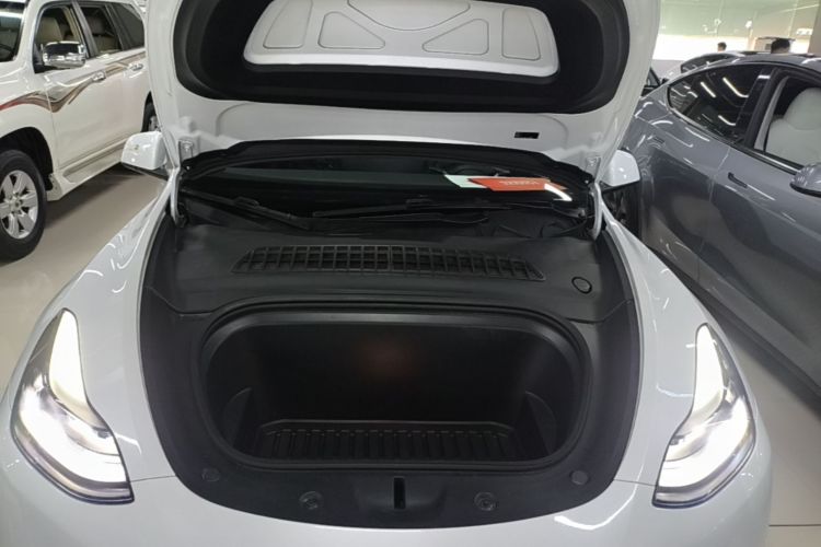 Tesla Model Y 2023 #20 Tesla Model Y 2023 car image #20