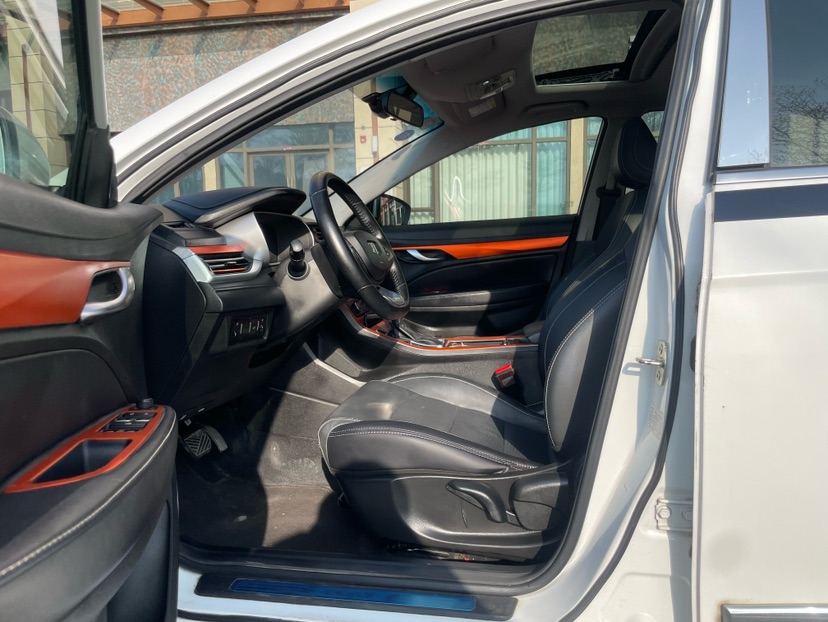 GEELY Emgrand 2019 car image #7
