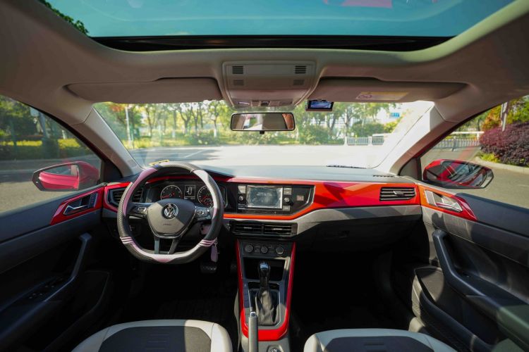 Volkswagen Polo 2020 car image #16