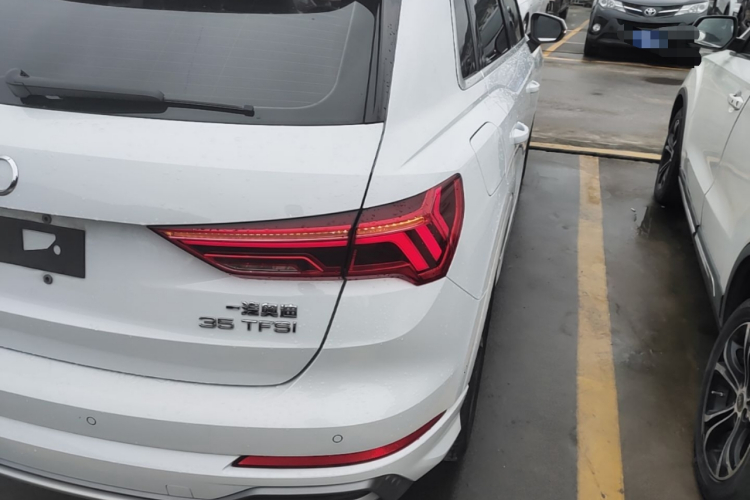 Audi Q3 2022 #8 Audi Q3 2022 car image #8