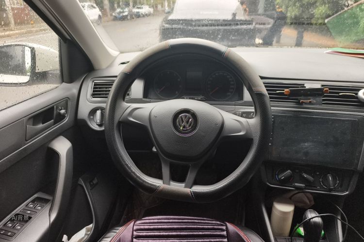 Volkswagen Santana 2022 car image #12