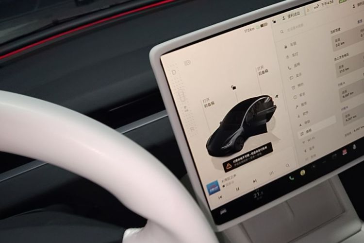 Tesla Model 3 2024 #17 Tesla Model 3 2024 car image #17