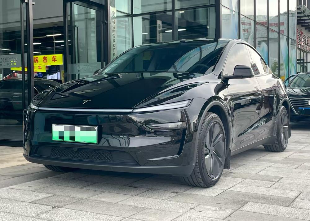 Tesla Model Y 2025 Tesla Model Y 2025 car image