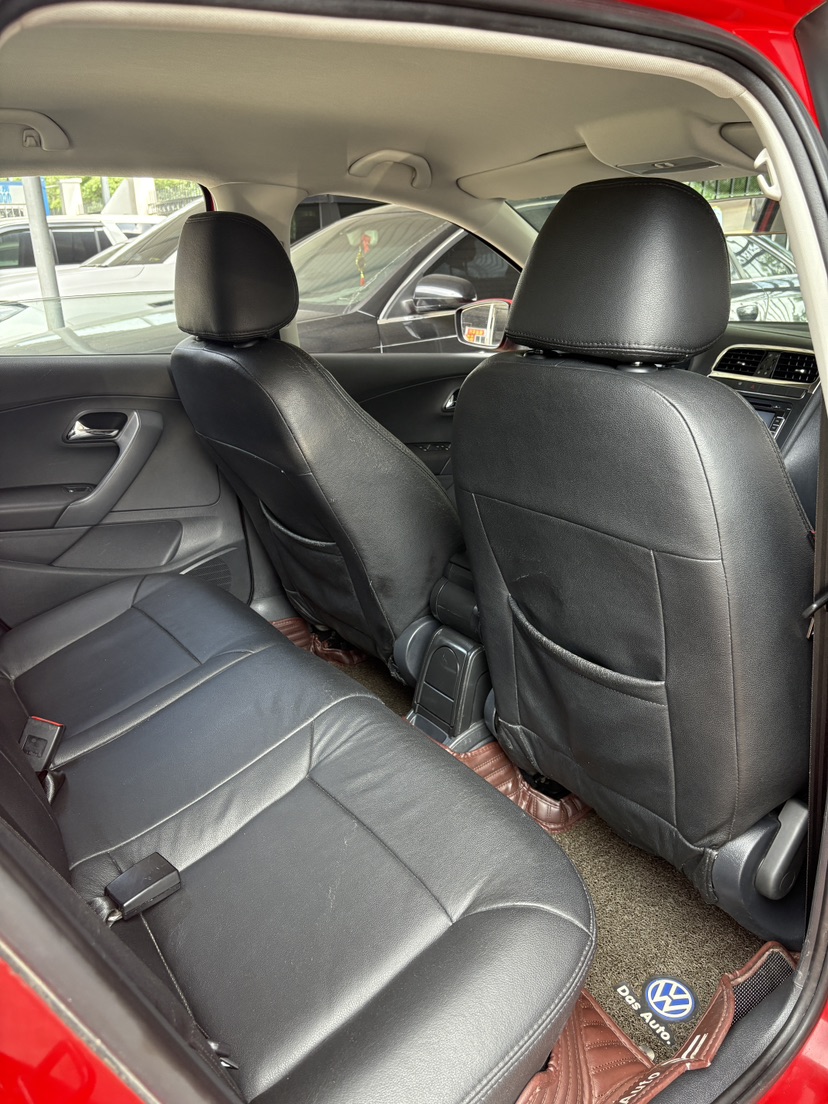 Volkswagen Polo 2013 car image #4