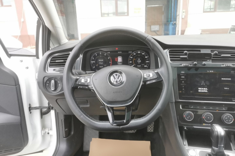 Volkswagen Golf 2020 #11 Volkswagen Golf 2020 car image #11