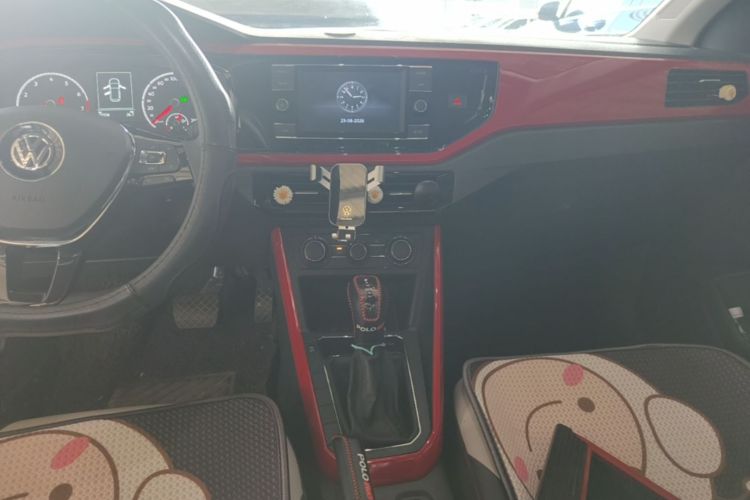 Volkswagen Polo 2020 car image #13