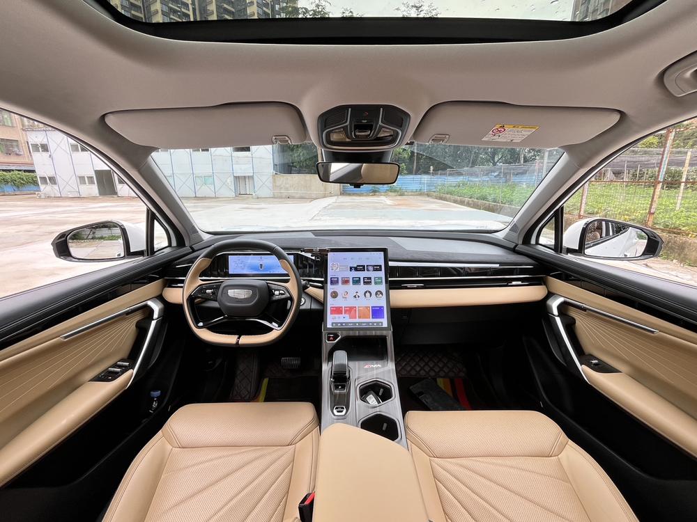 GEELY Boyue L 2023 car image #10