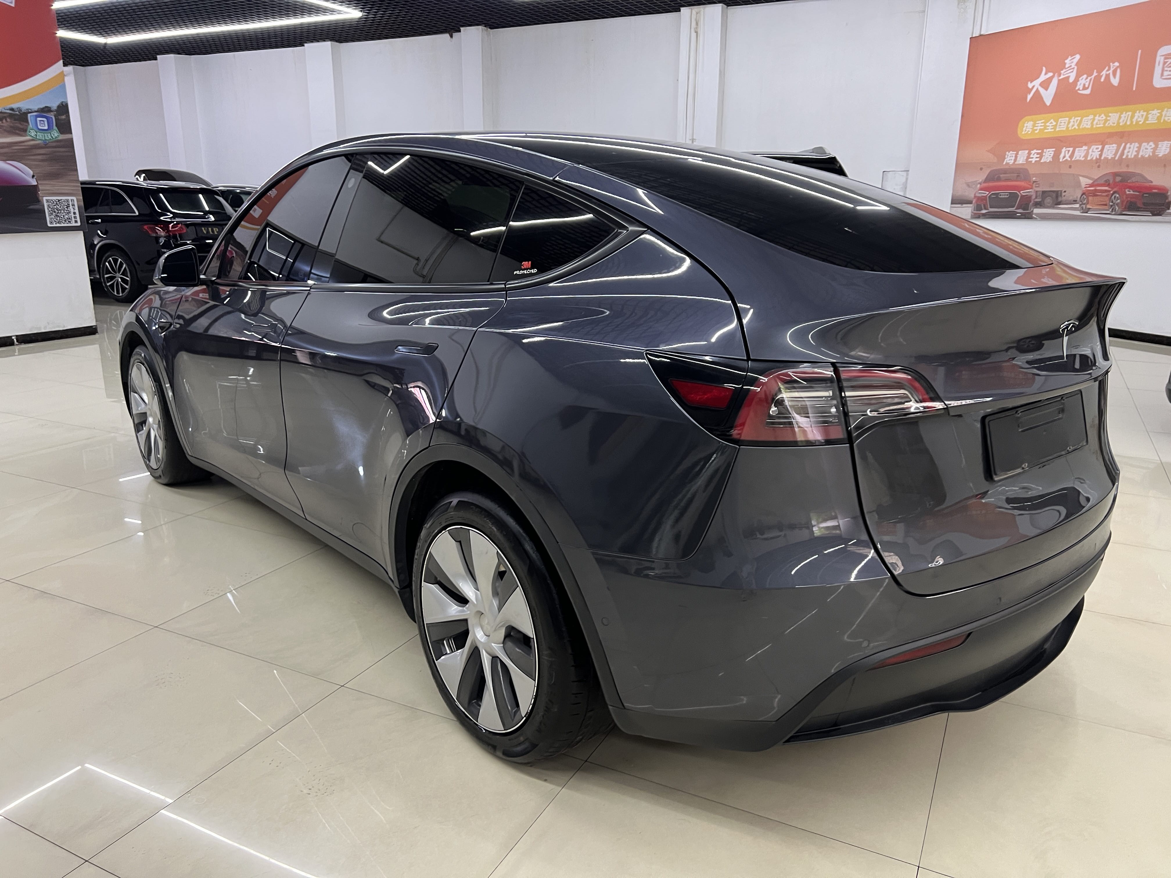 Tesla Model Y 2021 #6 Tesla Model Y 2021 immagine di auto #6