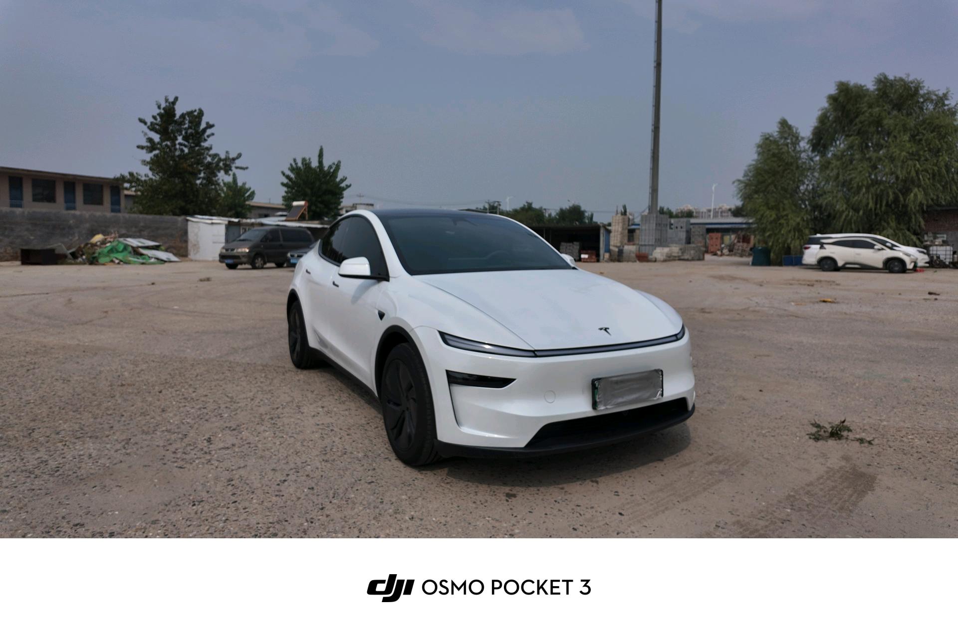 Tesla Model Y 2026 #4 Tesla Model Y 2026 immagine di auto #4
