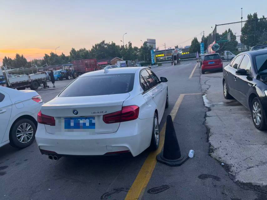BMW 3 Series 2018 BMW 3 Series 2018 car image