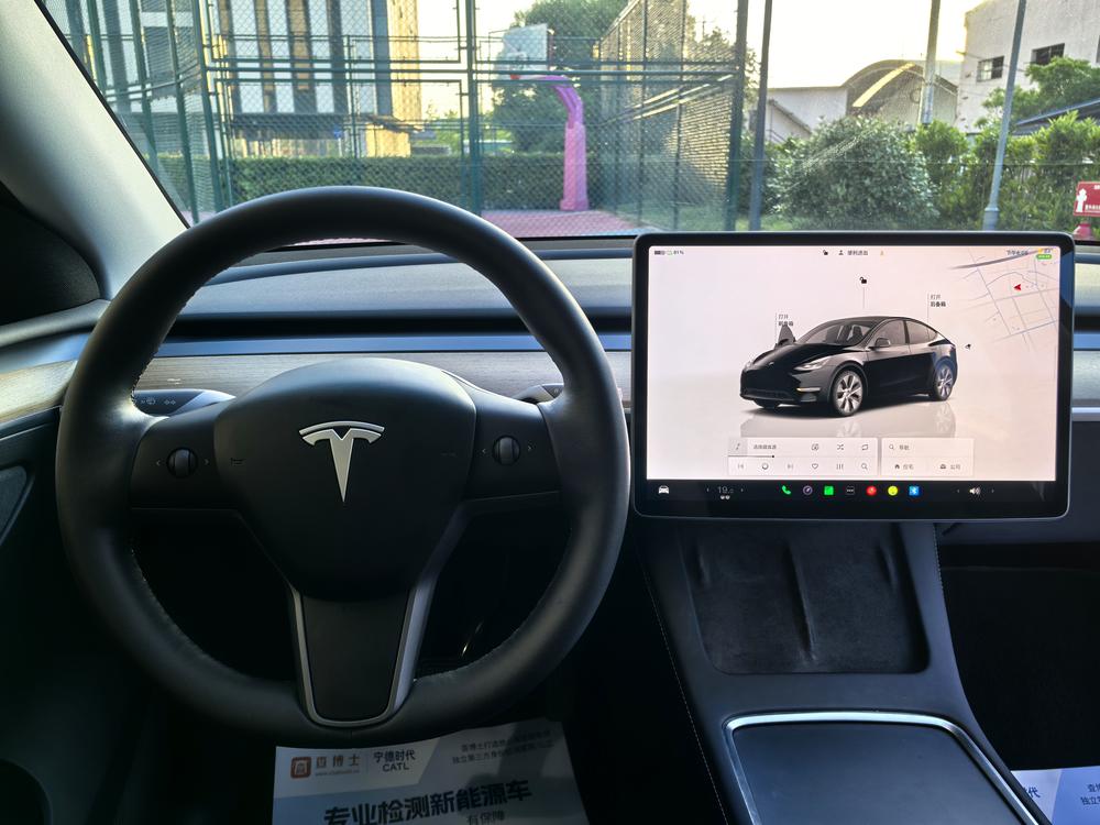 Tesla Model Y 2022 #13 Tesla Model Y 2022 car image #13