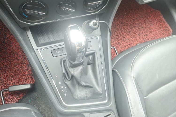 Volkswagen Lavida 2016 car image #14